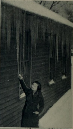 1932 photo of snowy Creighton campus
