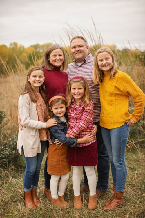 Amanda, Pat and their four daughters.