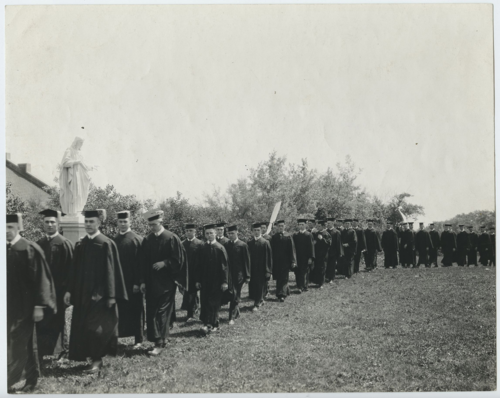 Image of Creighton graduation from the 1920s.