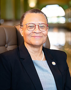 Felecia Turner Epps, JD’83