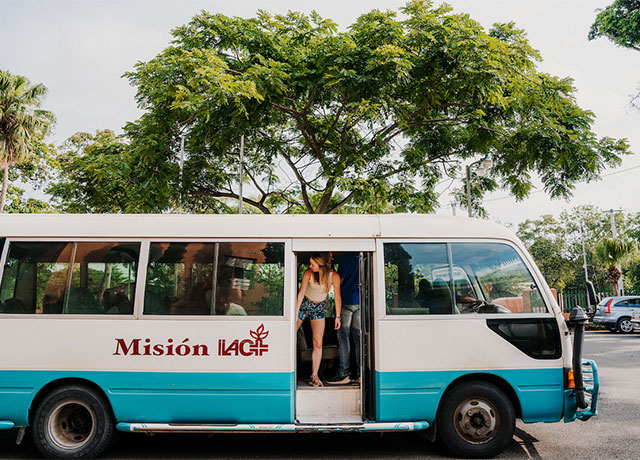 Students on ILAC bus in the DR