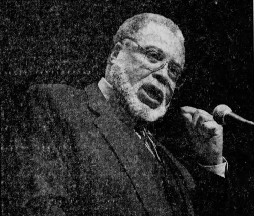 James Earl Jones speaks to a Creighton audience in 1998.