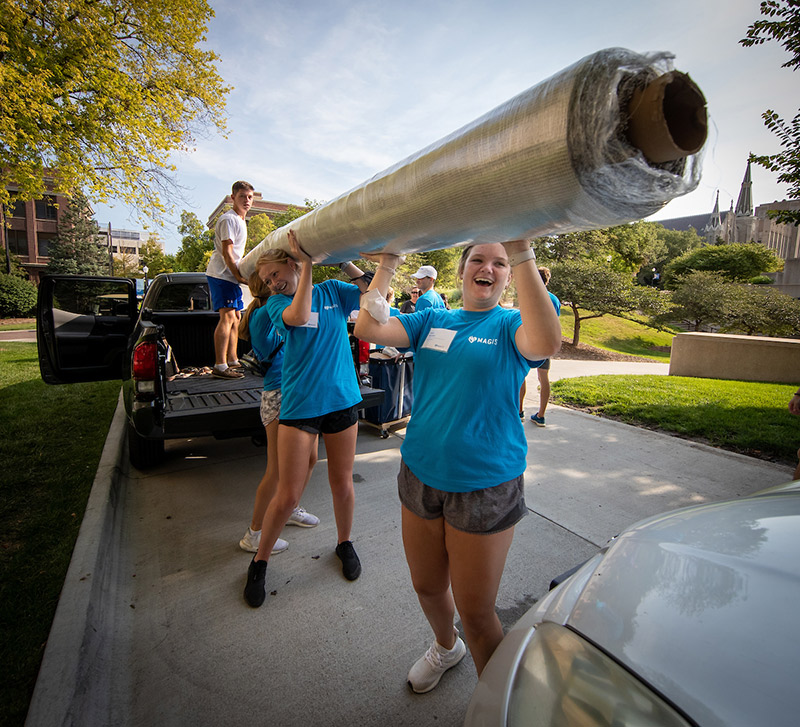 Photos and video Students start a new year at Creighton! University