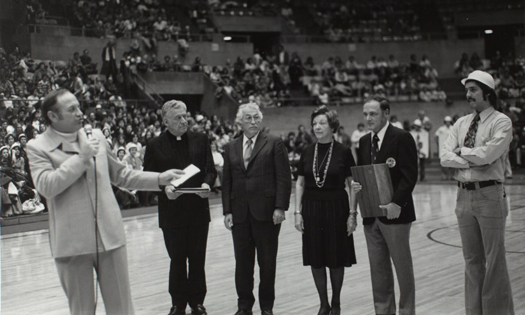 Fight song presentation