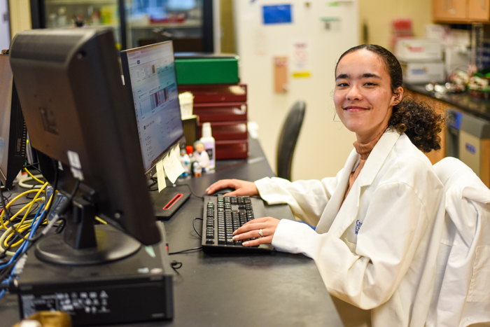 Trinity Goodloe in Dr. Steyger's lab.