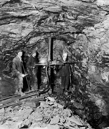 Old image of Creighton Mine Old image of Creighton Mine