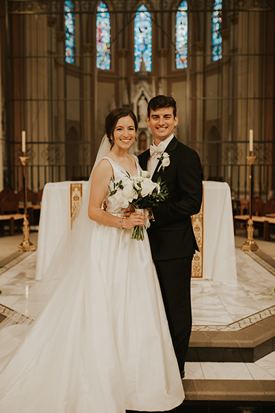 Zoe Reed Dovgan, BS'17, and Jake Dovgan, BSCHM'16, MD'20
