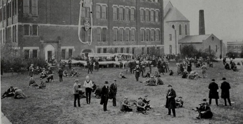 Creighton homecoming in 1923.