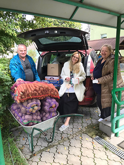 Offering produce to those in need in Ukraine.