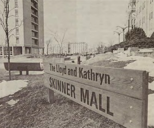 Skinner Mall sign