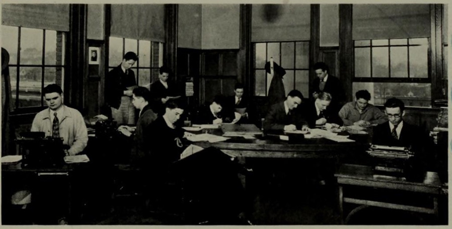 1932 Creightonian office