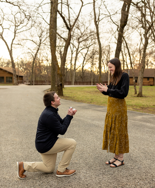 Pete asks Christina to marry him.