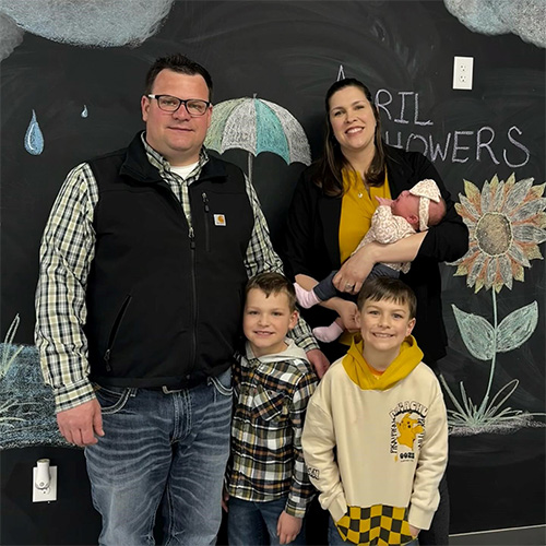 Sara Kleven family
