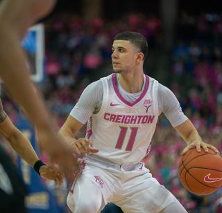 Marcus Zegarowski playing at a Creighton basketball game.