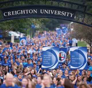 Creighton arch welcome week