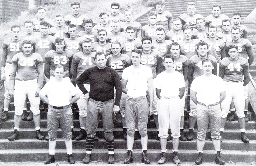 Creighton football team in 1942,