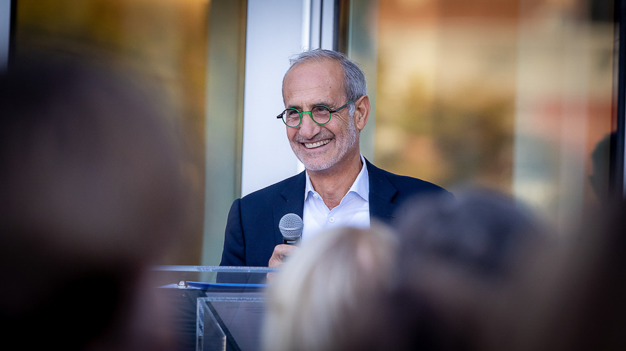 Nizar Ghoussaini speaks.
